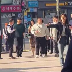 마동석 서현 실물 체감.mp4