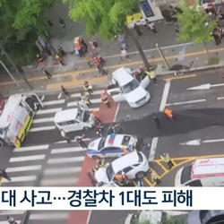 오토바이 블박에 찍힌 6중 추돌사고.mp4