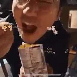 식전 기도를 깜빡한 신부님