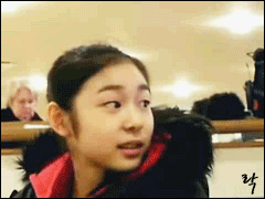 김연아 움짤 귀여운 허컥 놀라는