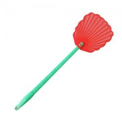 해충 벌레 퇴치에는 파리채로 때려잡는게 짱입니다