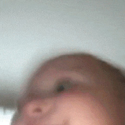 아기 아이 카메라 스마트폰 핸드폰 도망 귀여운 다급